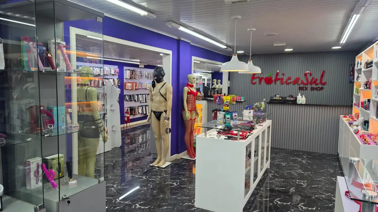 interior de uma loja de sex shop